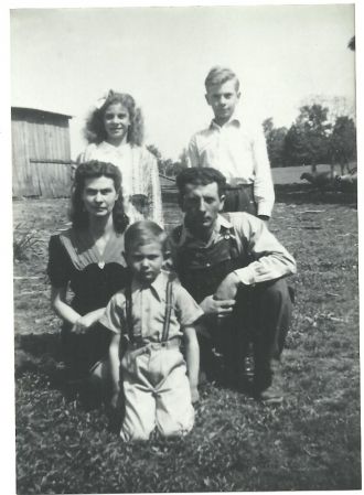 Henry & Hallie Pippin Family, Kentucky 1946