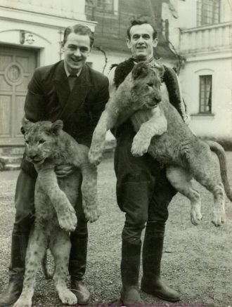 Trolle Rhodin and friend