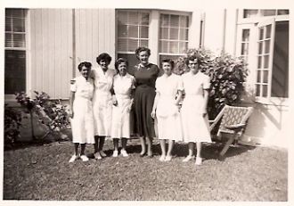 Alice Marlowe with Other Waitresses