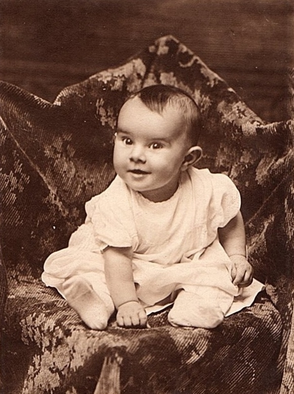 Genevieve Mae (Ulmer) Young, 1922