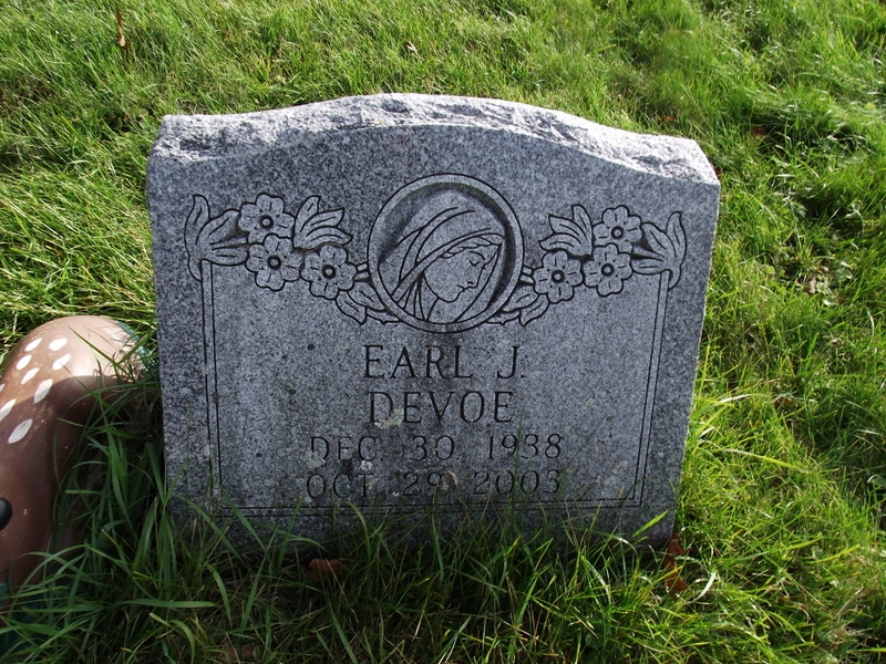 Earl J Devoe Headstone