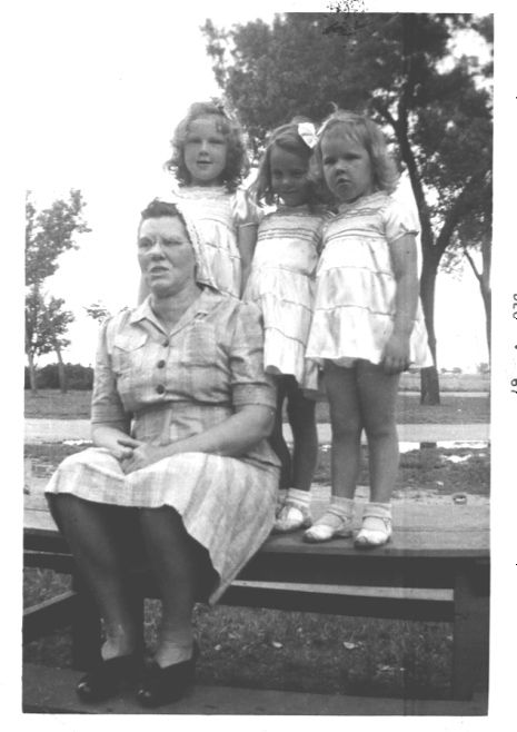 Theresa Klusener (Dennis) & grandchildren