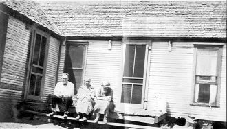 Oma Murphy Meehan and two unknowns in Oklahoma