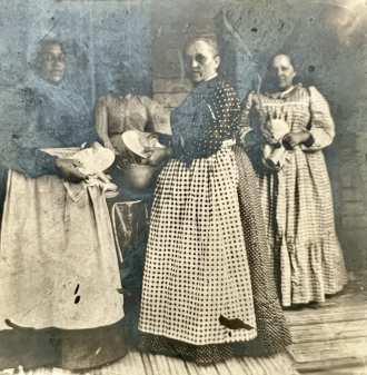 Women washing dishes