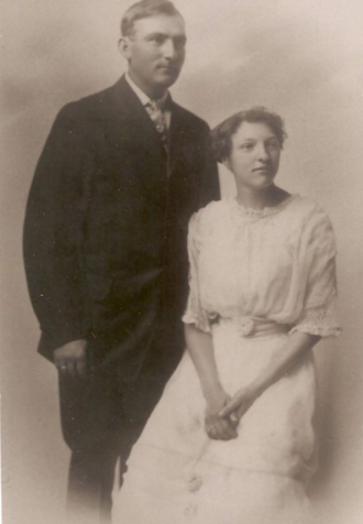 Nicolaus and Emma (Moeller) Brixius