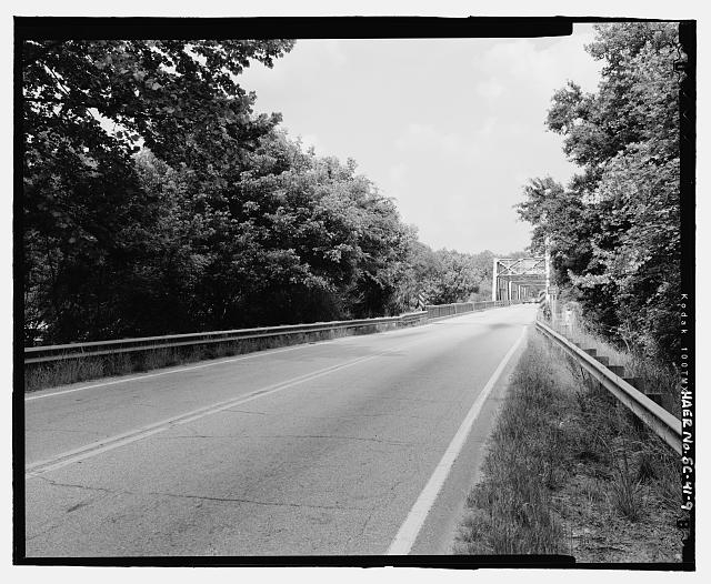 OBLIQUE VIEW OF WEST APPROACH, FACING EAST - Broad River...