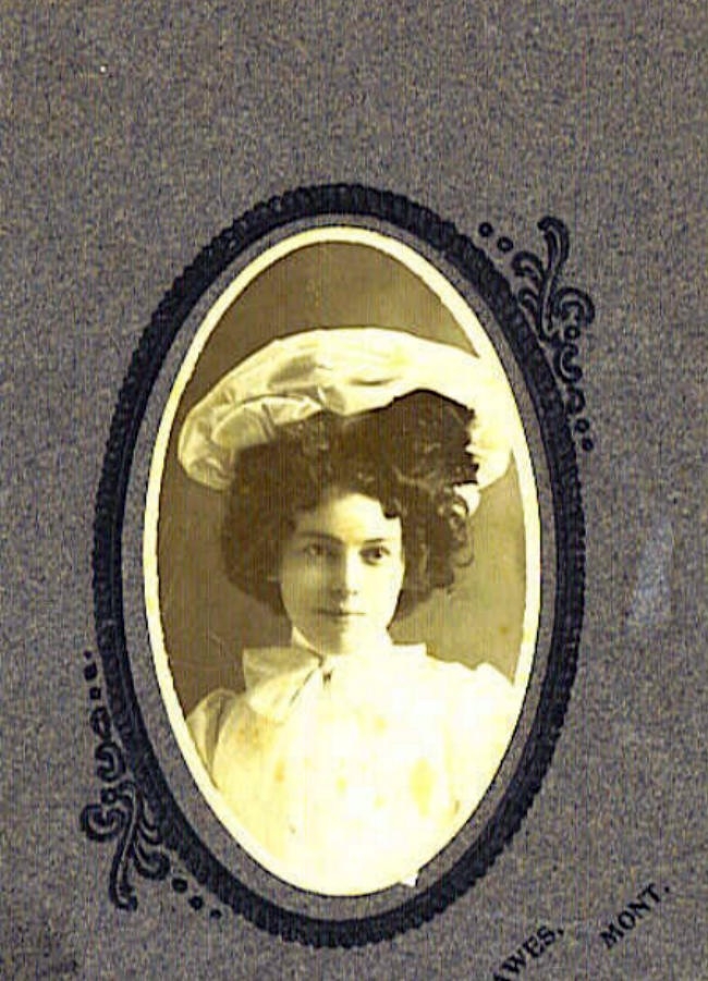 Zelia Almeda Williams
