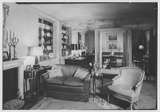 Mrs. Paul Renshaw, residence at 620 Park Ave., New York...