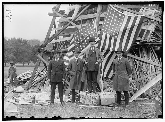 Liberty loans. Bonfire, Melvin C. Hazen, Robert N. Harper