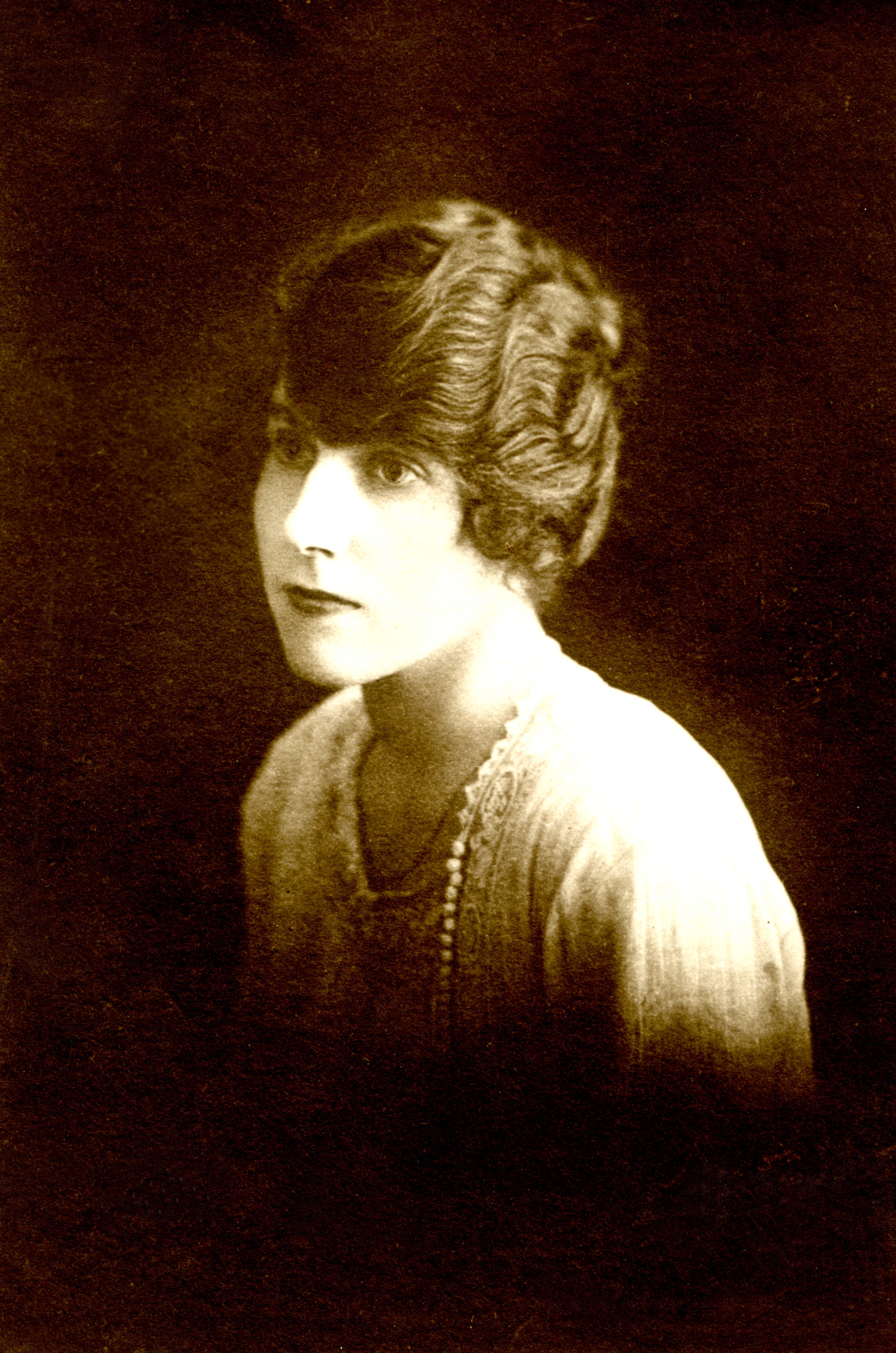Lilian Catherine (Rae) Aitchison 