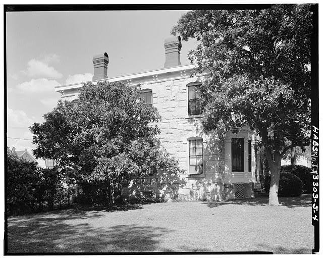 4. WEST SIDE Fort Sam Houston, Officers' Quarters, 15...
