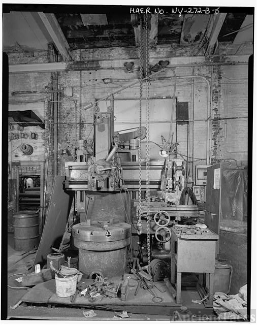 6. TOOL ROOM SHOWING KING MACHINE TOOL CO 42 VERTICAL...