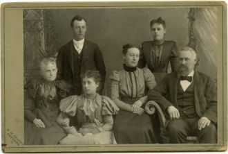Unidentified family, Ravenna OH