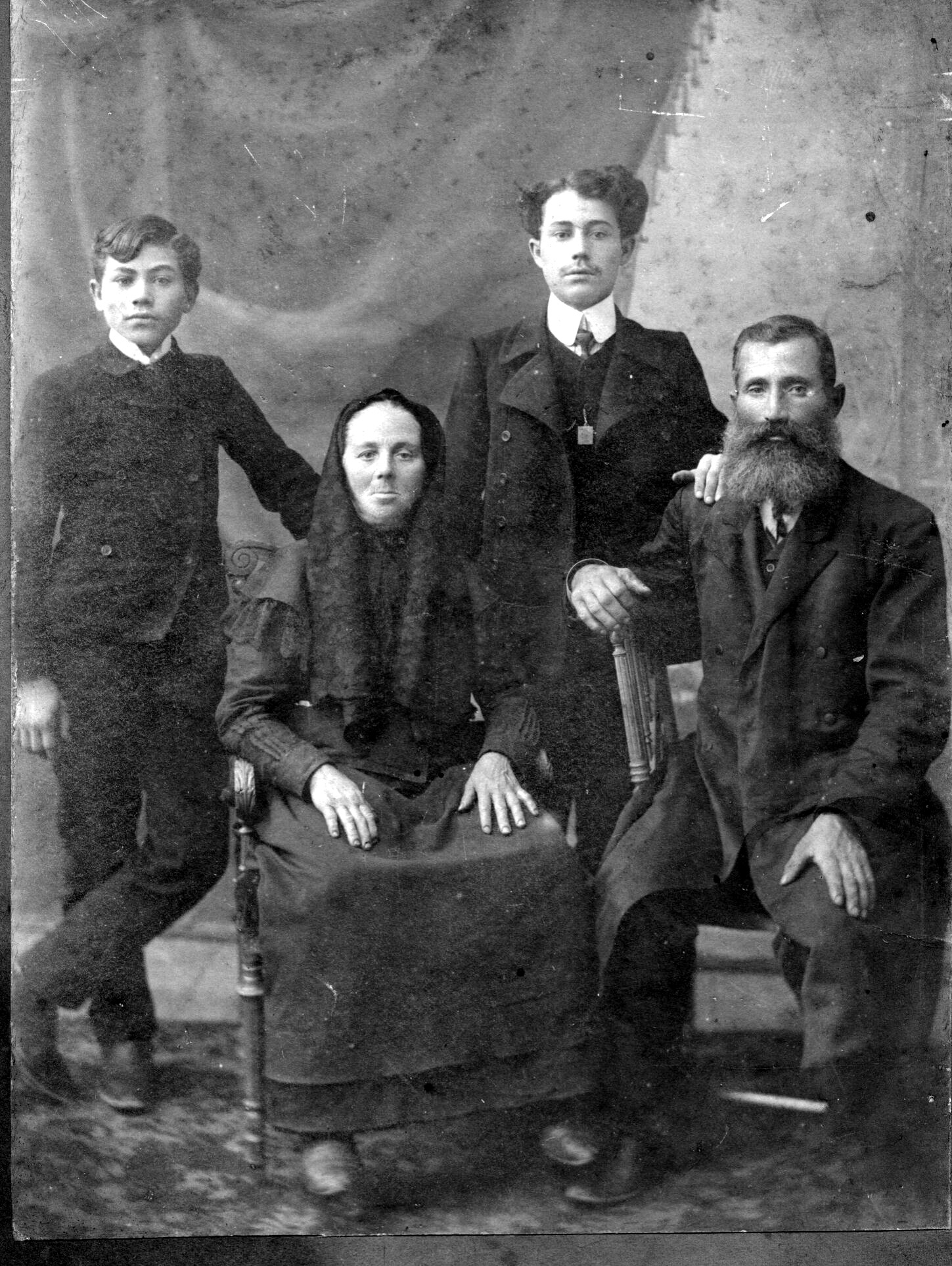Rubin & Dora Schub Family, 1905 Russia