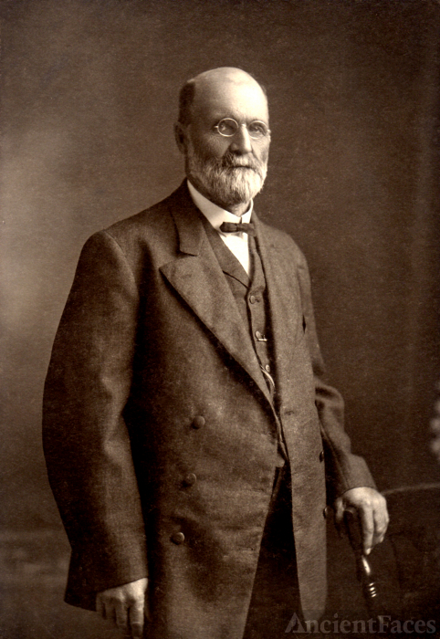 W. F. Hoyt