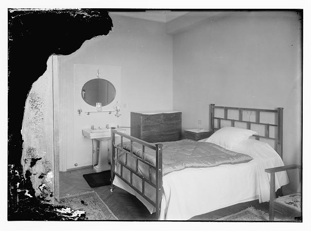 [Bed in hotel?]