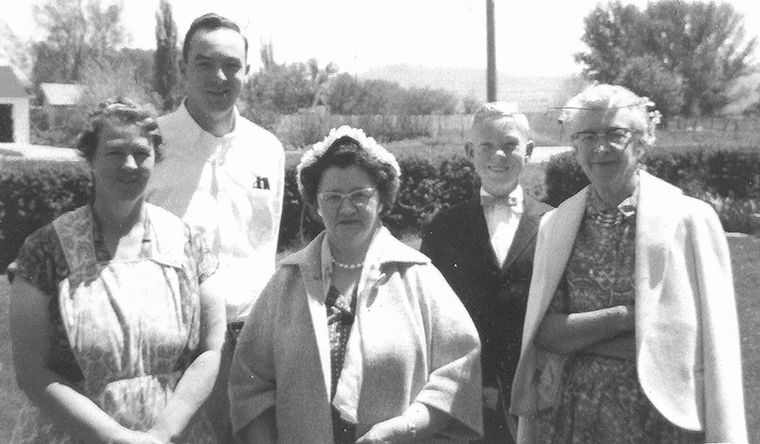 Melba, Emery, Mary, Norvell, and Tessie Hess