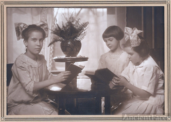 Marie Cecilia And Grace Braunger Photo