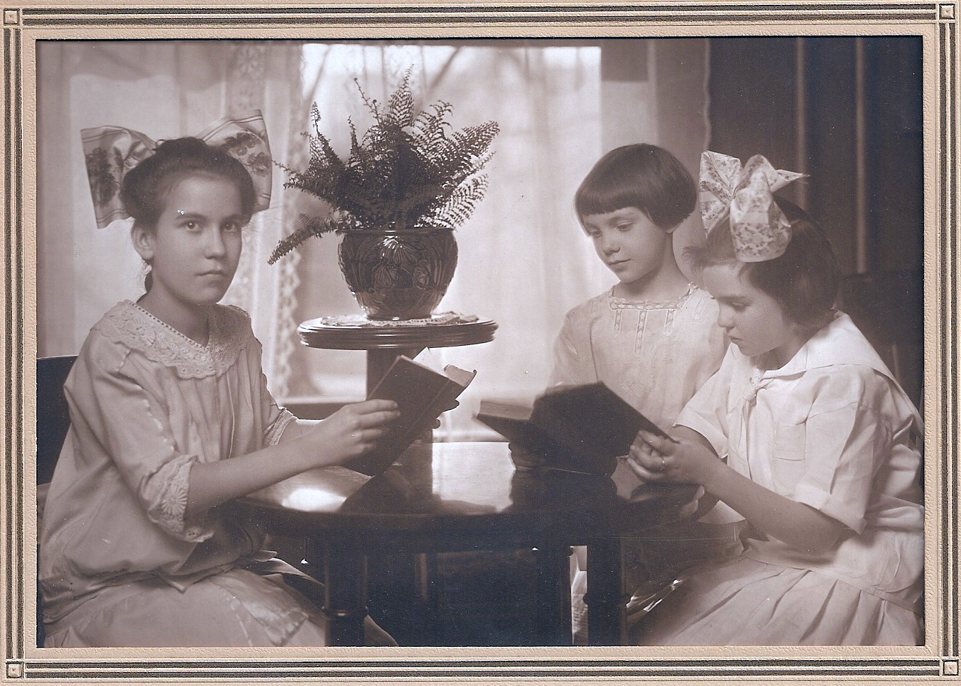 Marie, Cecilia and Grace Braunger