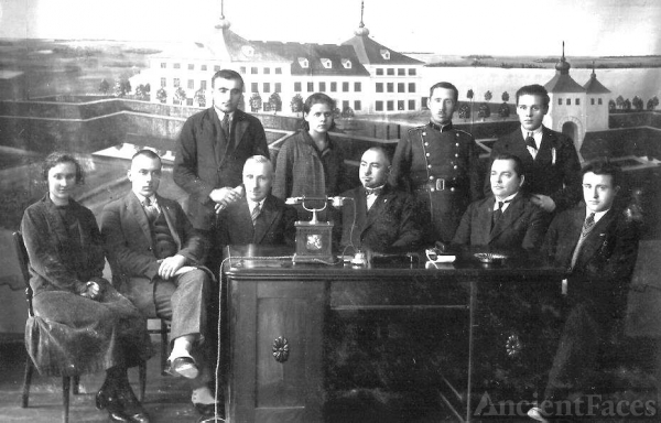 Mayor Krisius Wagner and staff