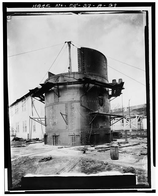 29. VIEW OF SUBMARINE ESCAPE TRAINING TANK DURING...