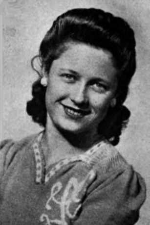 Audrey Dakin, 1942