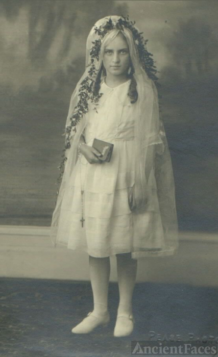 Alva Marie Louise Long, 1920