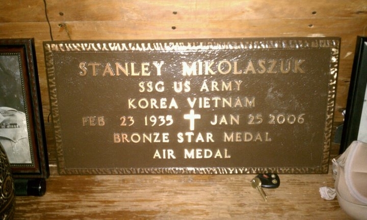 Plaque of Stanley Mikolaszuk 