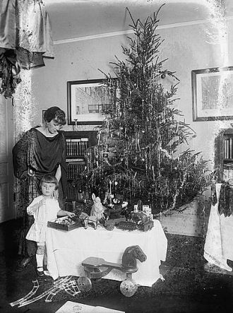 Madam Reisser, Christmas tree, 12/29/22