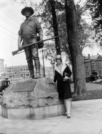 Dorothy Emily (Van Kleeck) Smith and statue