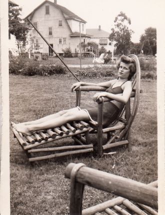 Jenniemae Miller, sunbathing