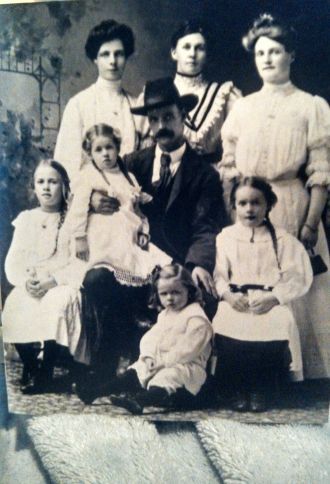 Allan and Lottie Tannock Family