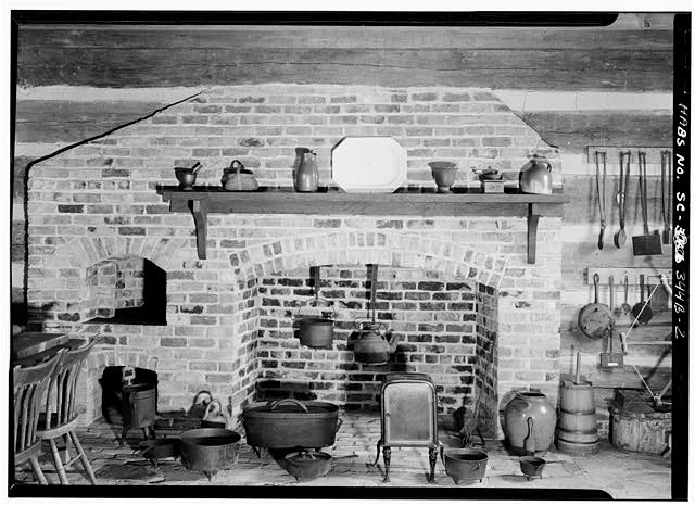 2. INTERIOR, DETAIL OF FIREPLACE AND BAKE OVEN - Fort...