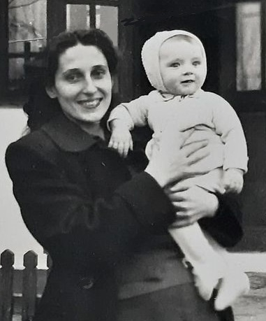 Elena Camer