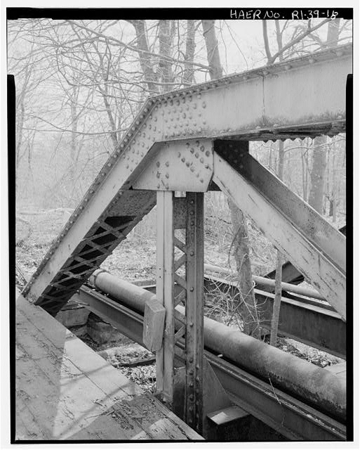 18. VIEW SOUTHEAST, SHOWING EAST PORTAL JOINT OF CENTER...