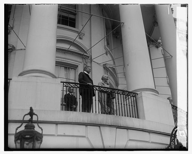 Pres. & Mrs. Hoover, Easter egg rolling, 4/1/29