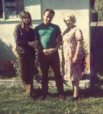 Ernie,Cheryle,Oma Lech