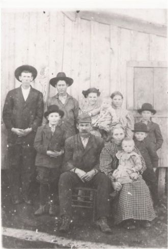 Tommy & Laura Turner family