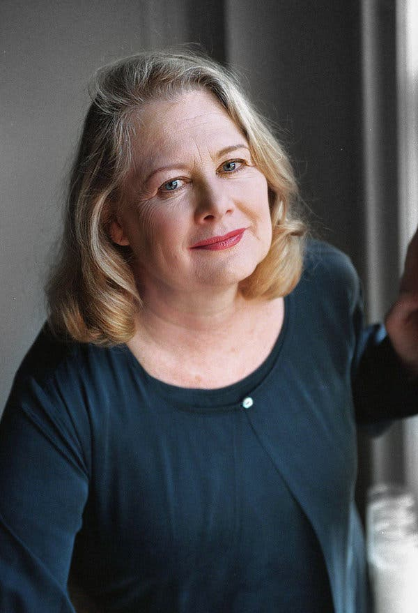 Shirley Knight