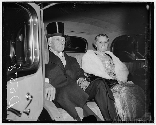 Justice Willis Van Devanter and Mrs. Sanford L. Ranclar?,...