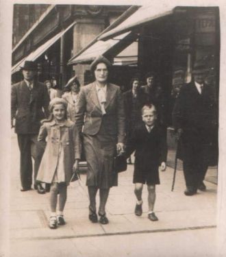 Unknown Morris Family Members