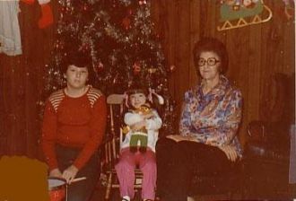 Scott and Dana GENTRY with grandma, Pauline BARLOW Gentry Koester