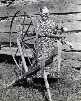 1939 Spinning wheel 1939 Spinning wheel
