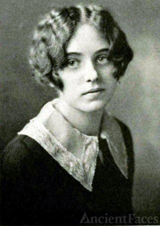 Iola Graves, Iowa, 1930