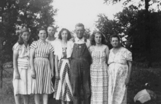 Robert Maze Sr. Minnie Maze and 5 of their children