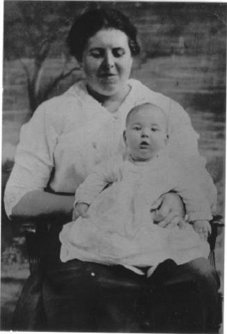 Lillie Moody Turner Bishop and daughter Helen