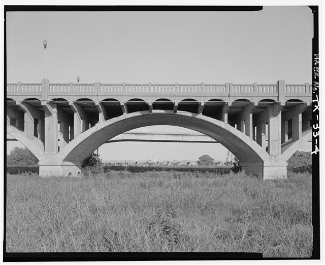 4. ELEVATION OF TYPICAL ARCH NEAR S END, FROM W. -...