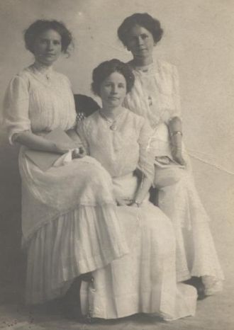 McMillan Sisters