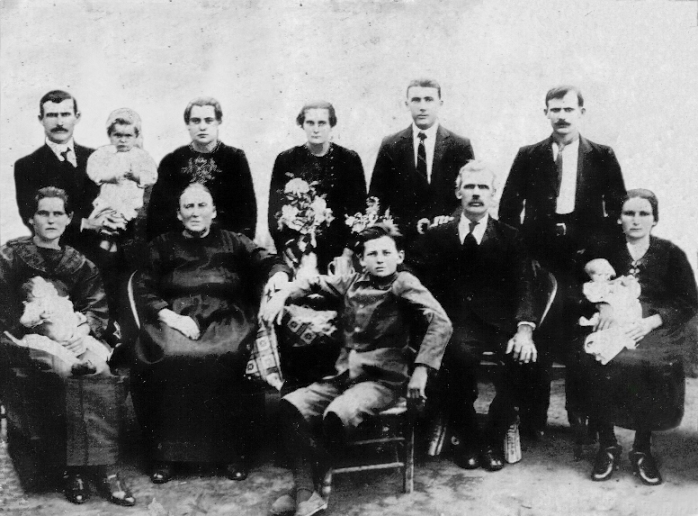 Johannes Schultheis & his family in San Antonio