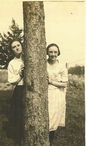Sisters:  Carmie & Bertha Colglazier